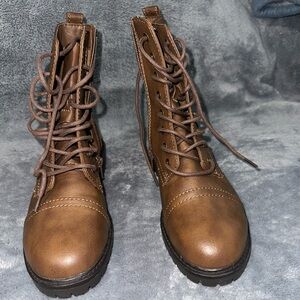 Universal Thread Brown Combat Boots